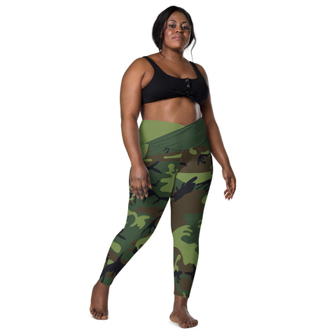 I'm's The Pink in This Camo World Crossover Leggings with pockets