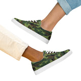 I'm's The Pink in This Camo World Lace-Up Canvas Shoes