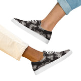 I'm's Curvy Queen Lace-Up Canvas Shoes